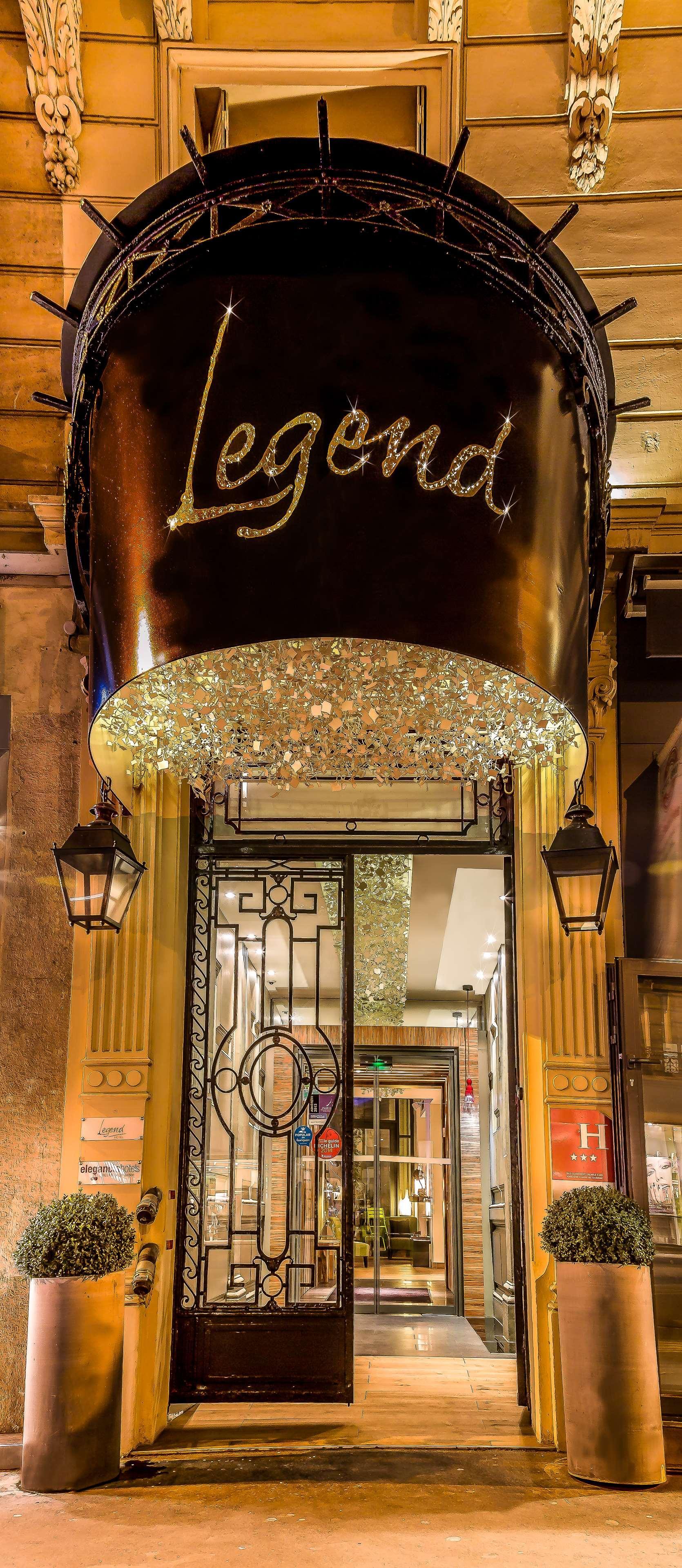 Legend Hotel Paris Parigi Esterno foto